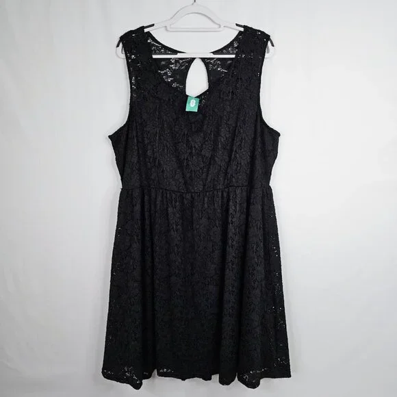NWT MAURICES+ Lace Dress BLACK 3X Plus size Skater Whimsigoth Chic Lined Goth - Picture 2 of 9